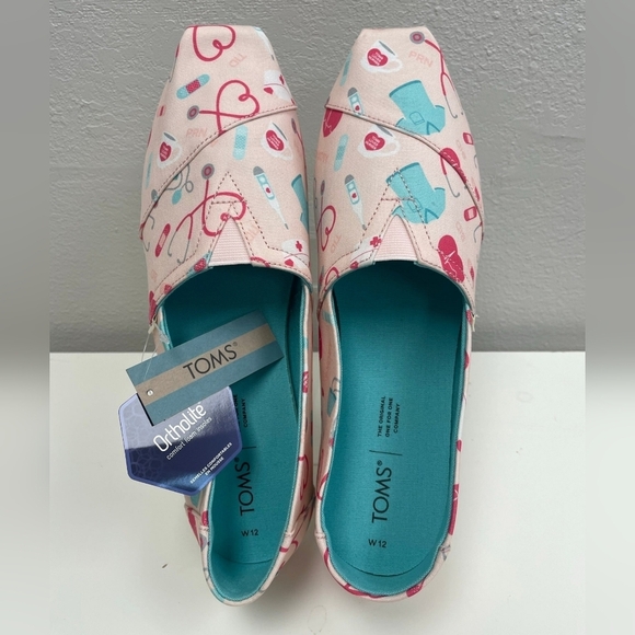 Tom's Slip On Medical Profession Print - New - Size 12W - Picture 4 of 5